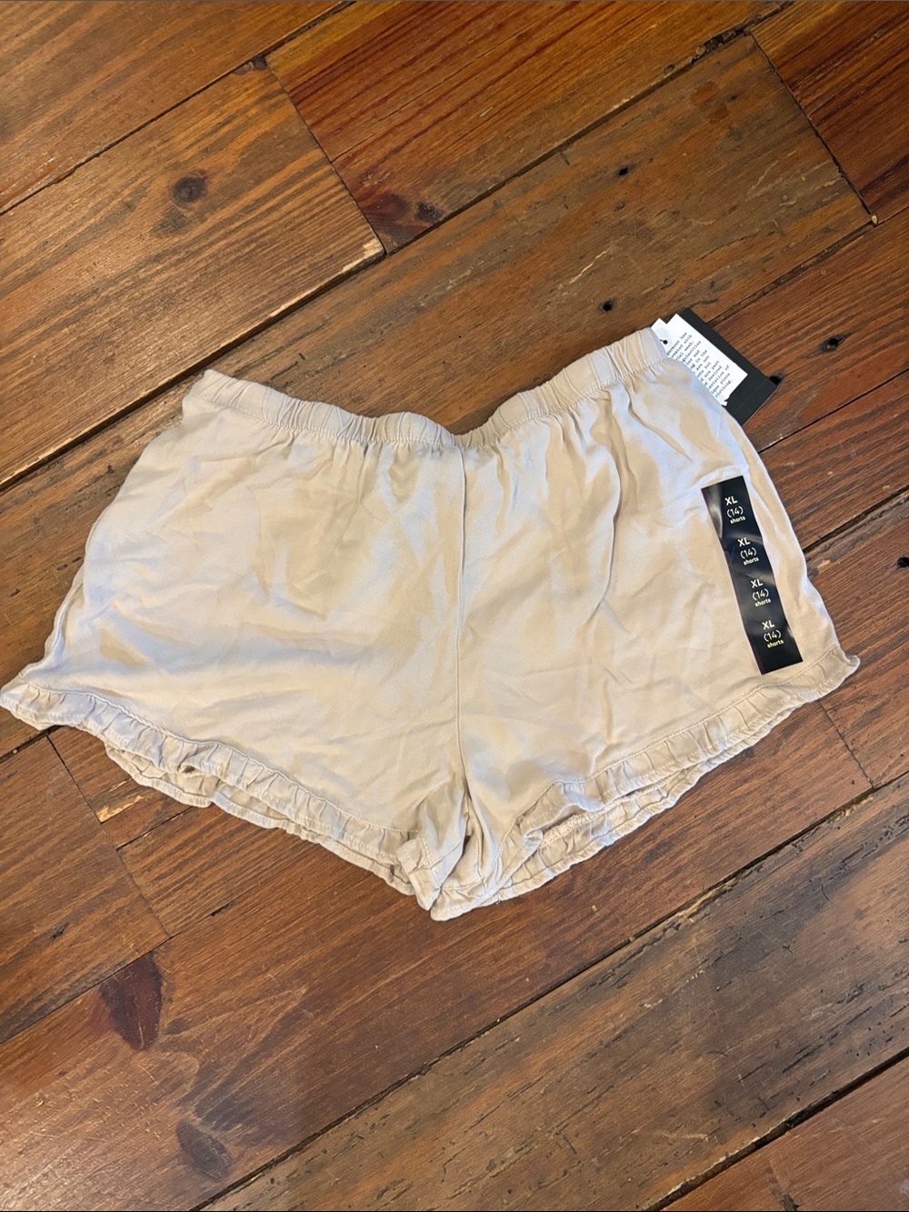 art class Beige Ruffle-Hem Elastic Waist Shorts
